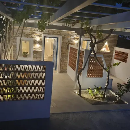 Πανσιόν Golden Star Ίος