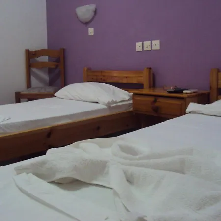 Πανσιόν Golden Star Ίος