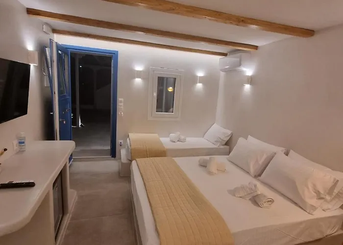 ゲストハウス Golden Star イオス島 チョーラ