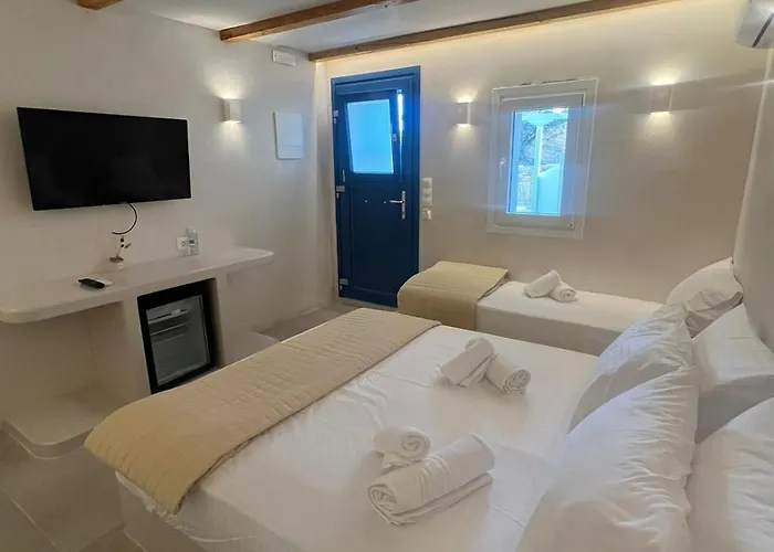 ゲストハウス Golden Star イオス島 チョーラ