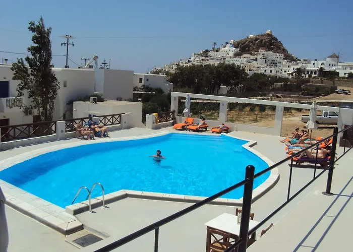 ゲストハウス Golden Star イオス島 チョーラ